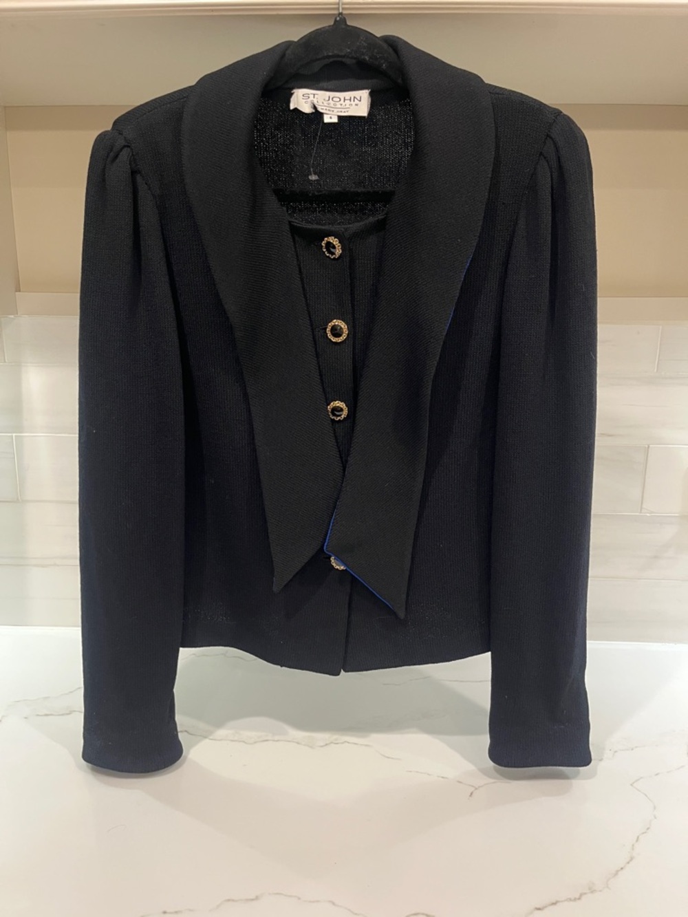St. John Black Knit Jacket Scarf Collar Gold Buttons Blue Trim Size 6 - Picture 6 of 11